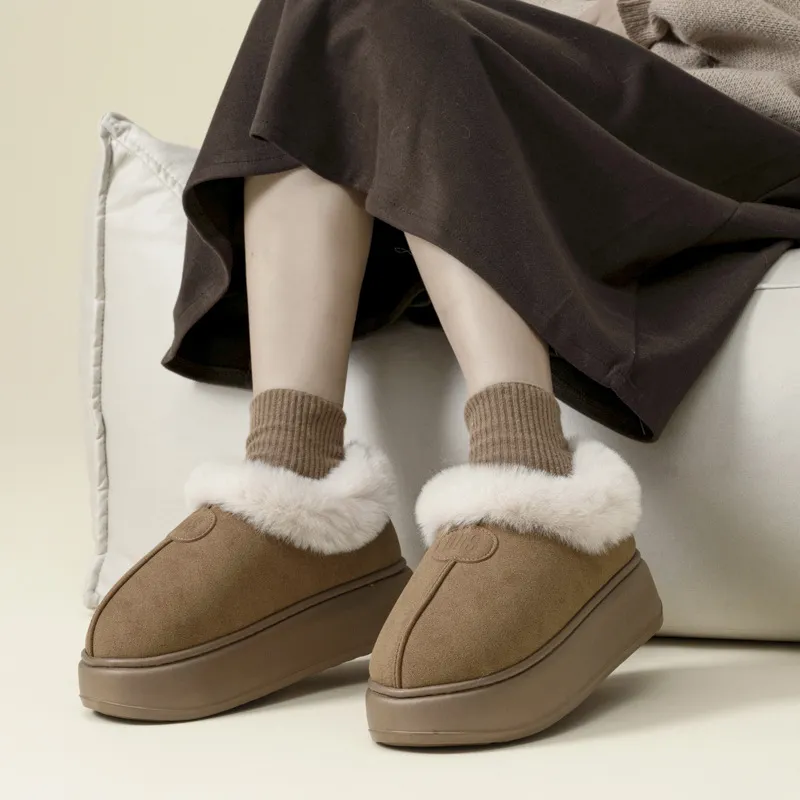 2024 Nuevas botas de diseñador de envío gratis Botas peludas de piel de invierno zapatos de plataforma para hombres para hombres
