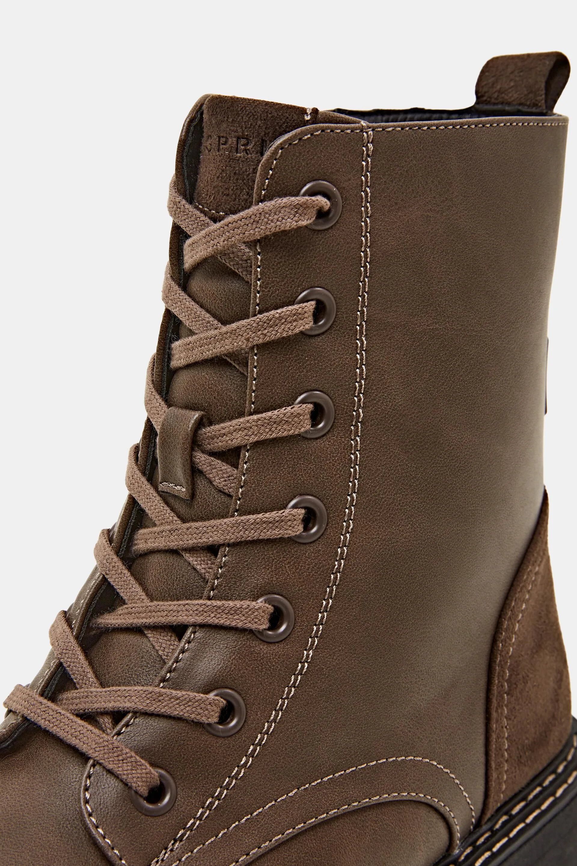 Botas de cuero vegano con cordones