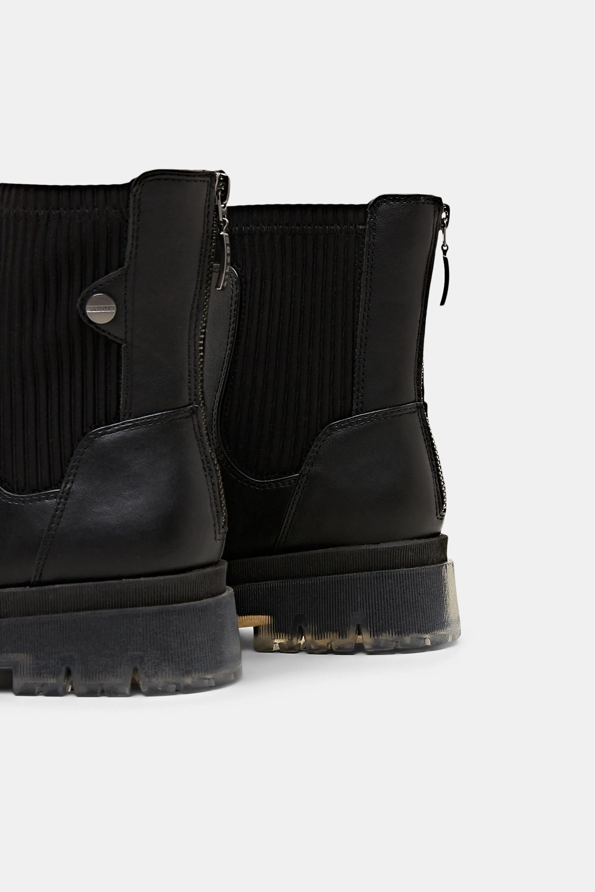 Botas de polipiel con suela gruesa