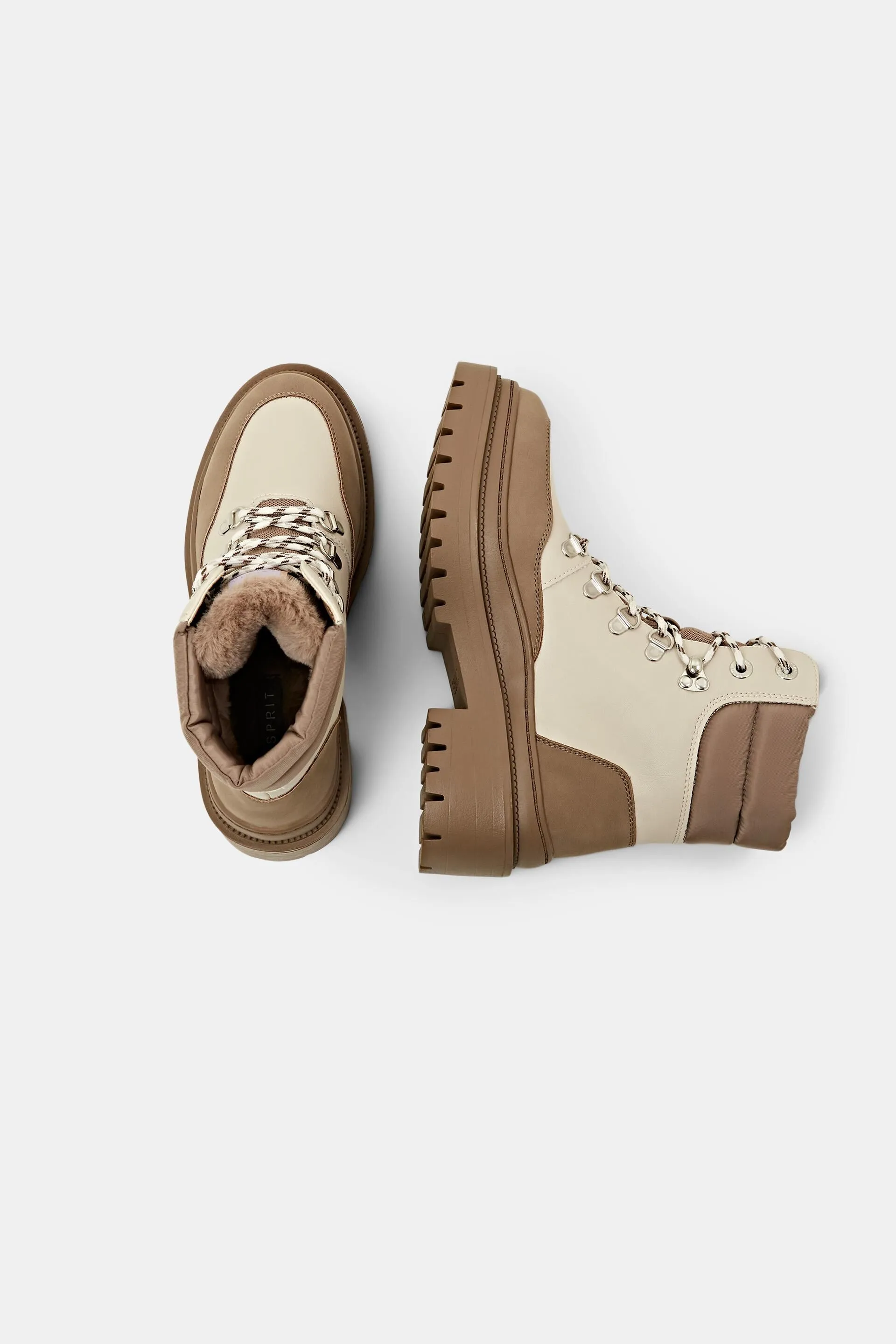 Botas veganas de estilo montaña