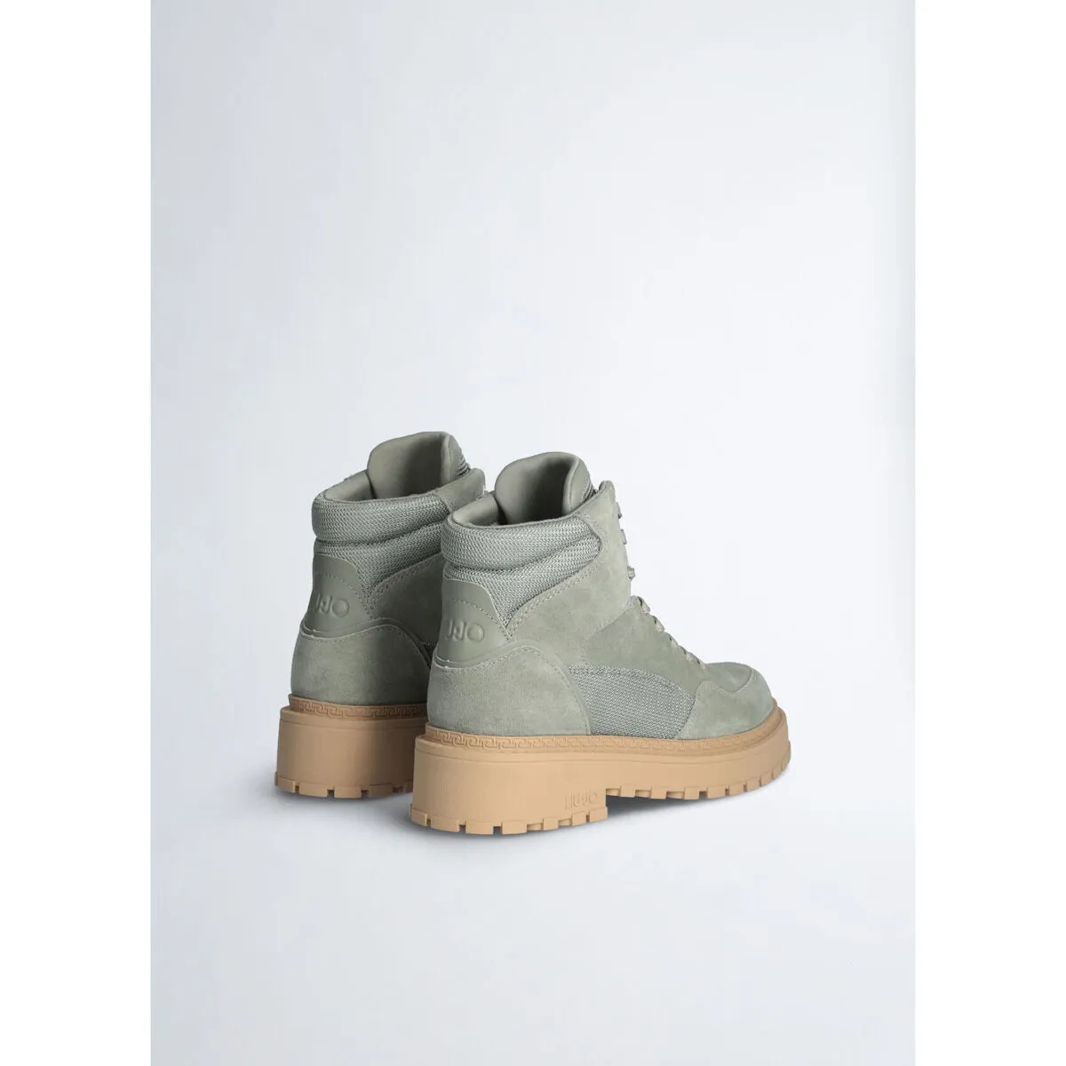 Botines de ante y malla