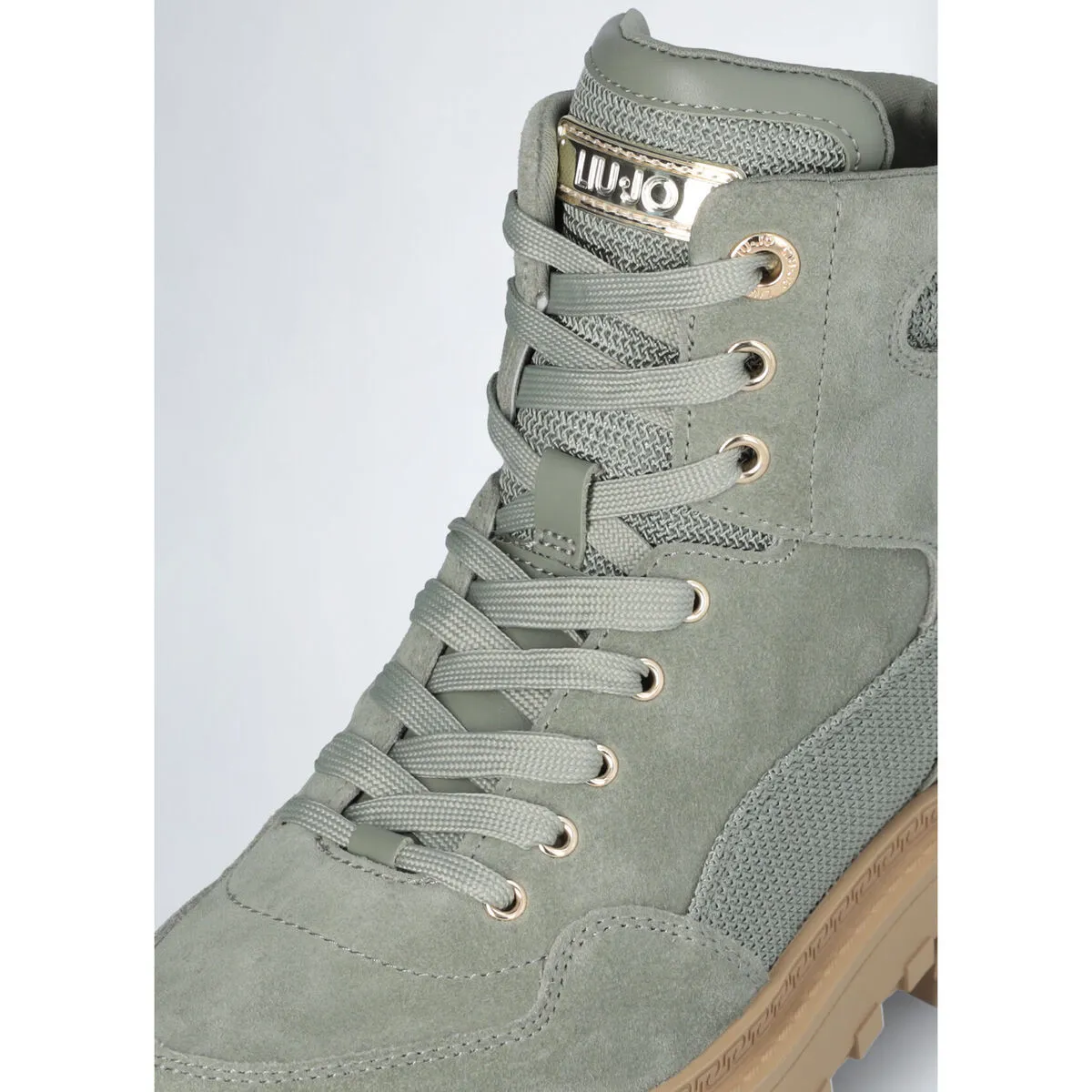 Botines de ante y malla
