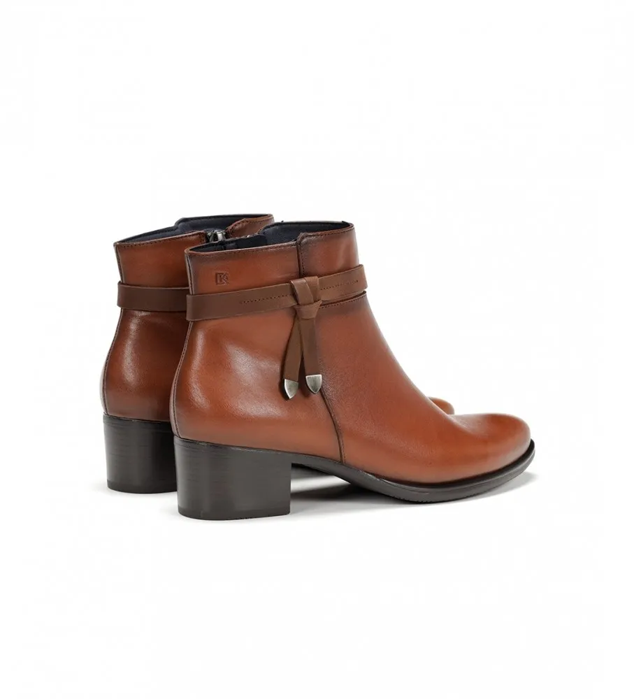 Botines de piel D8889 marrón