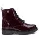 Botines planos Xti burdeos de charol con cordones