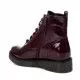 Botines planos Xti burdeos de charol con cordones
