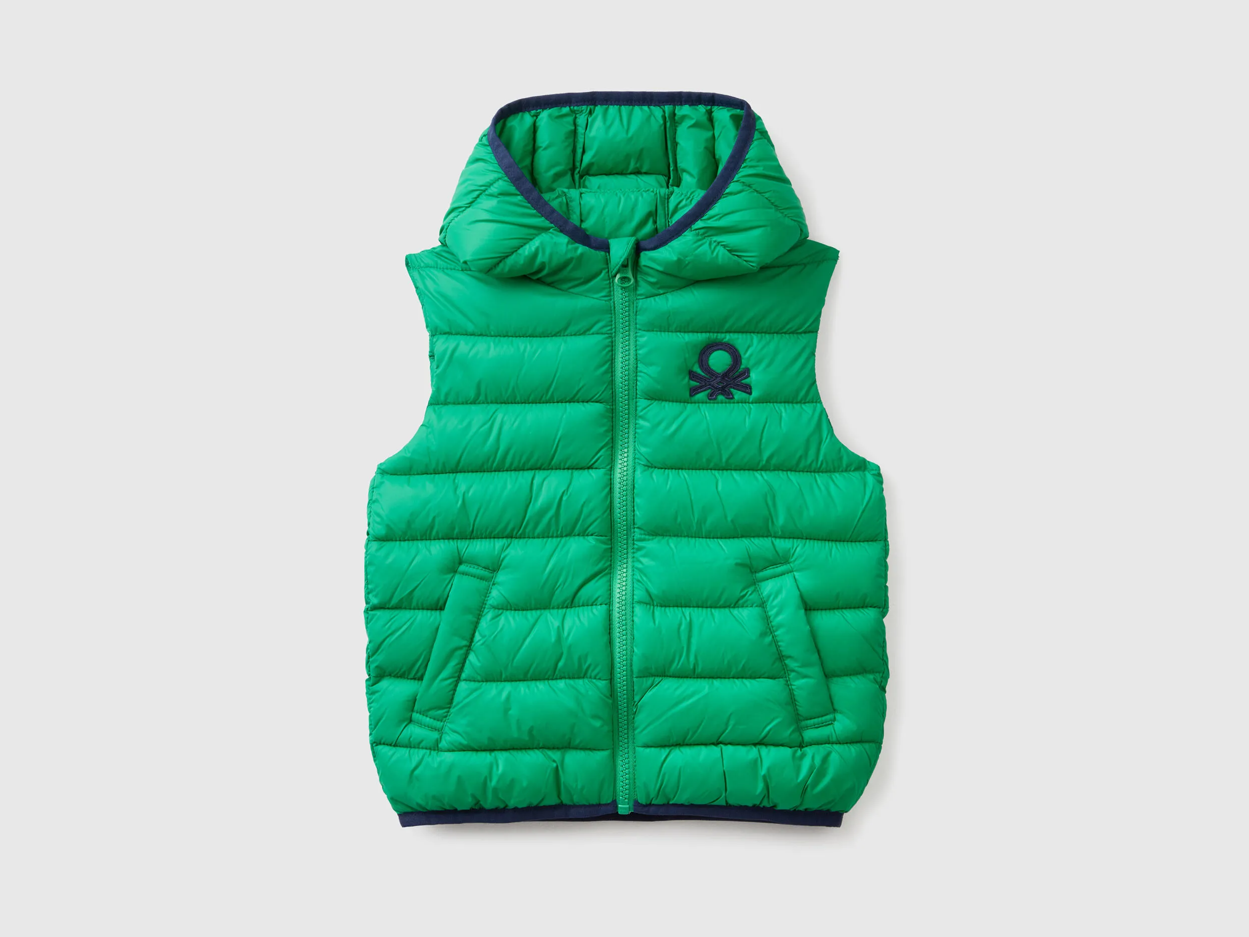 Chaleco acolchado con capucha