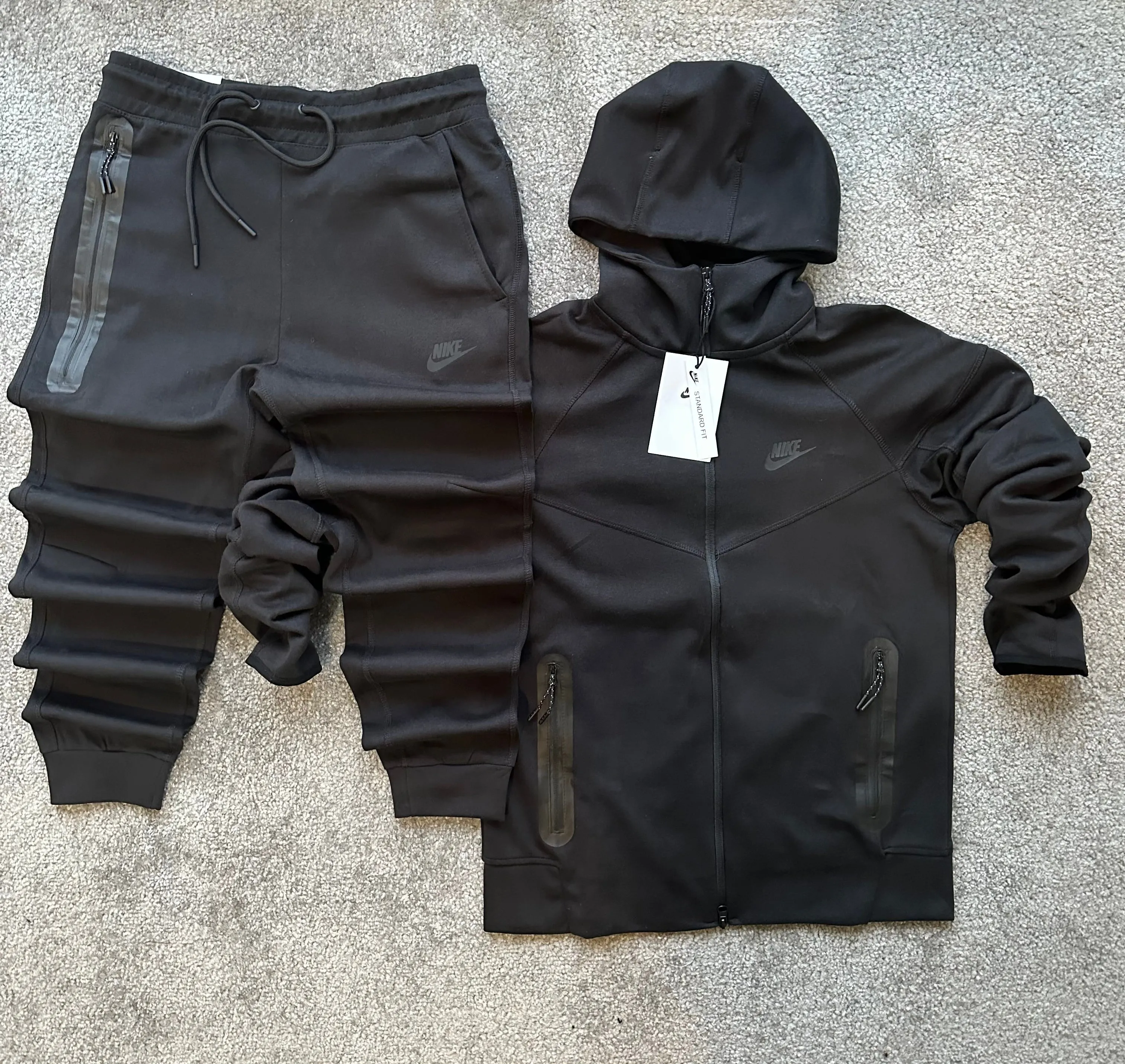 CHANDAL  NIKE TECH  NEGRO
