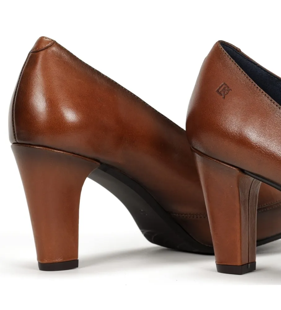 DORKING BY FLUCHOS ZAPATOS DE PIEL BLESA MARRÓN MEDIO ALTURA TACÓN: 8CM
