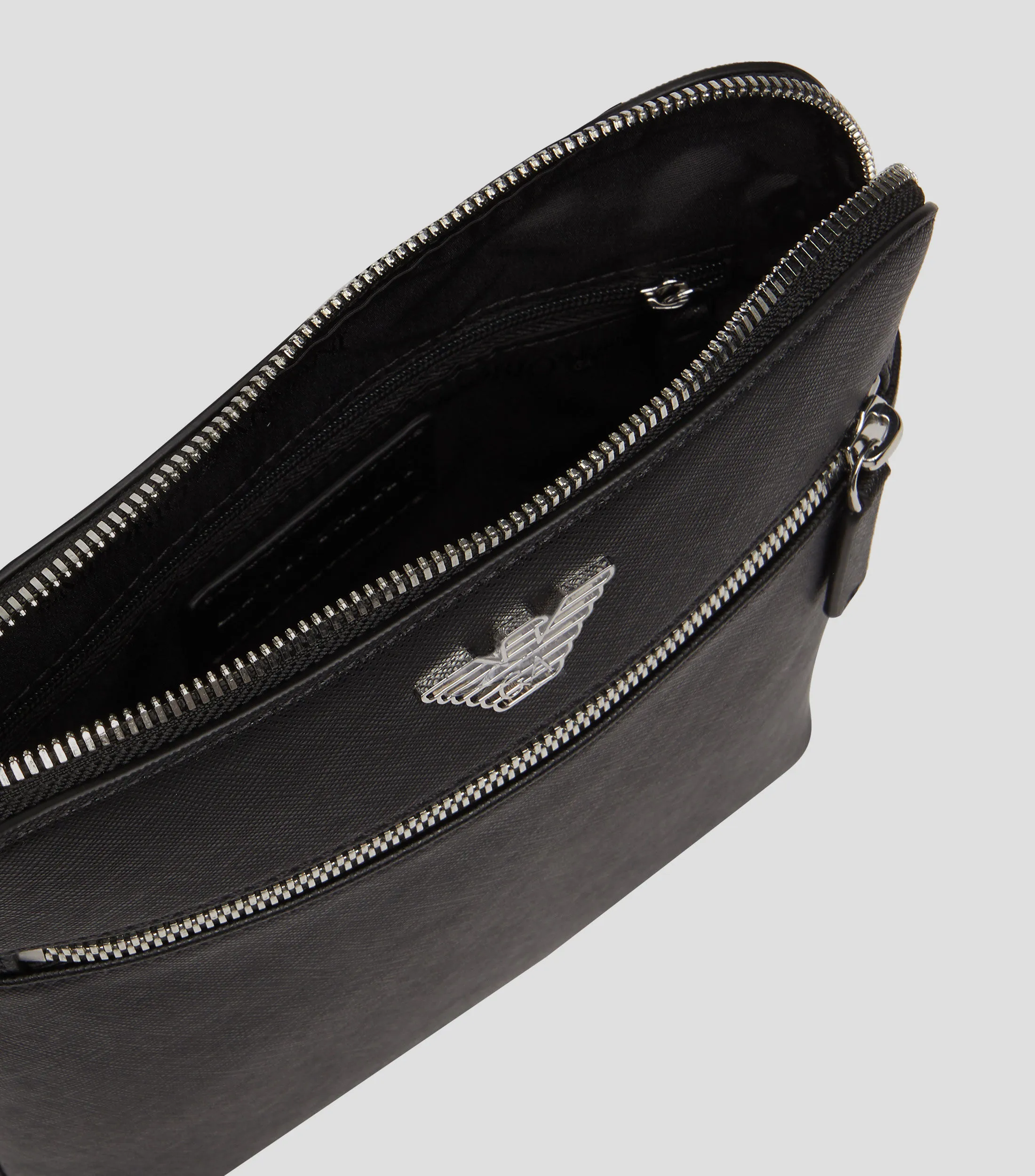 Emporio Armani Bolso crossbody negro Hombre