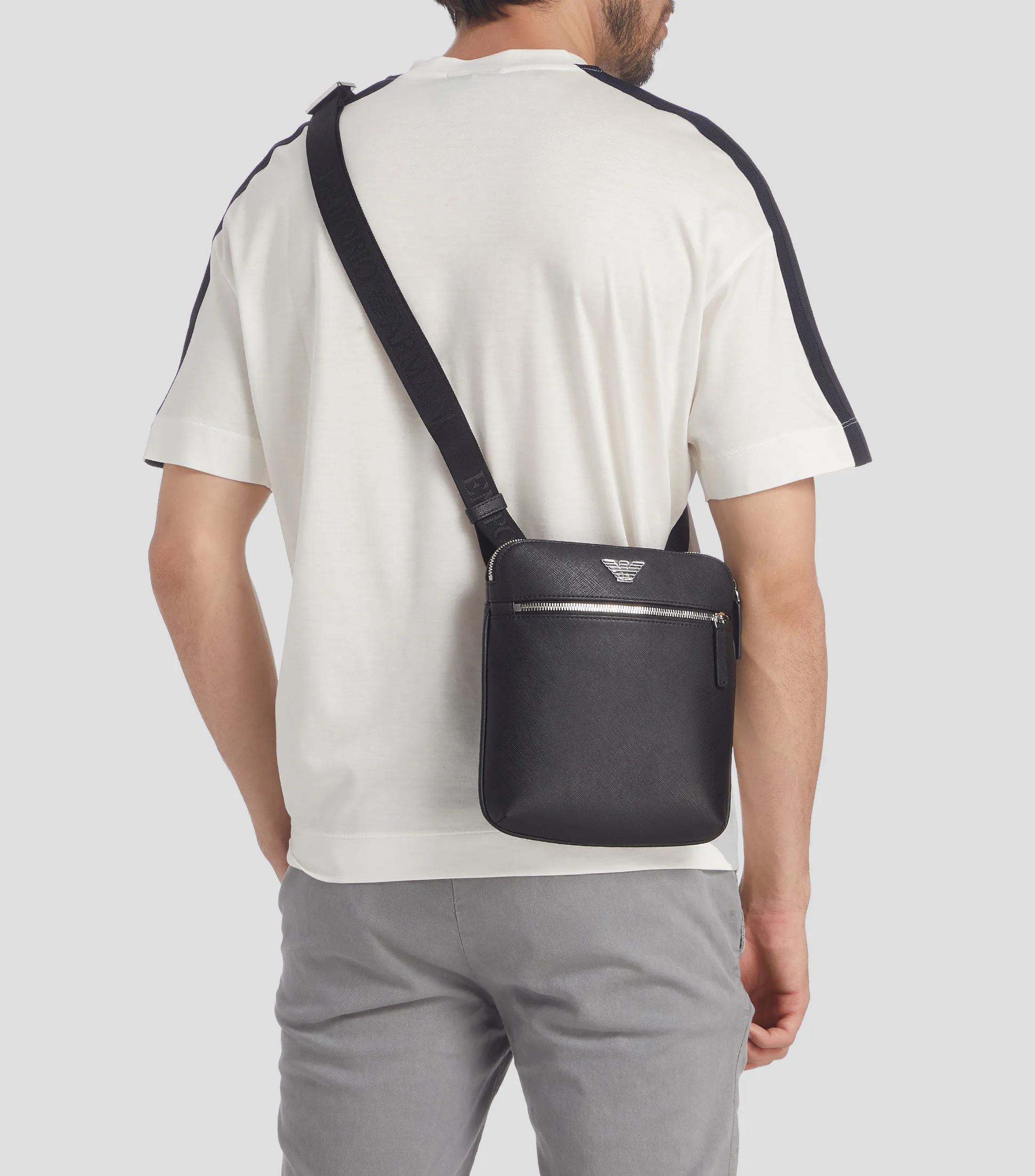 Emporio Armani Bolso crossbody negro Hombre