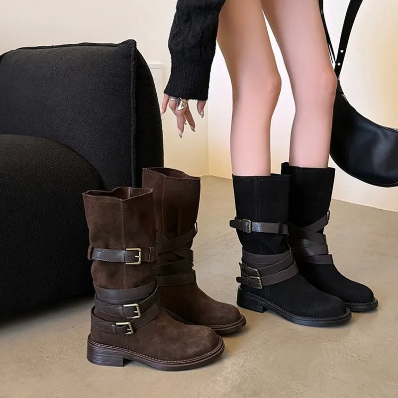 Envío gratis New Designer Men Womens Snow Bots Botas de vaquero de algodón de invierno son zapatos de piel calientes Botas de za