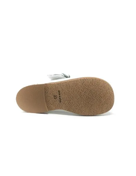mercedita charol blanco de velcro
