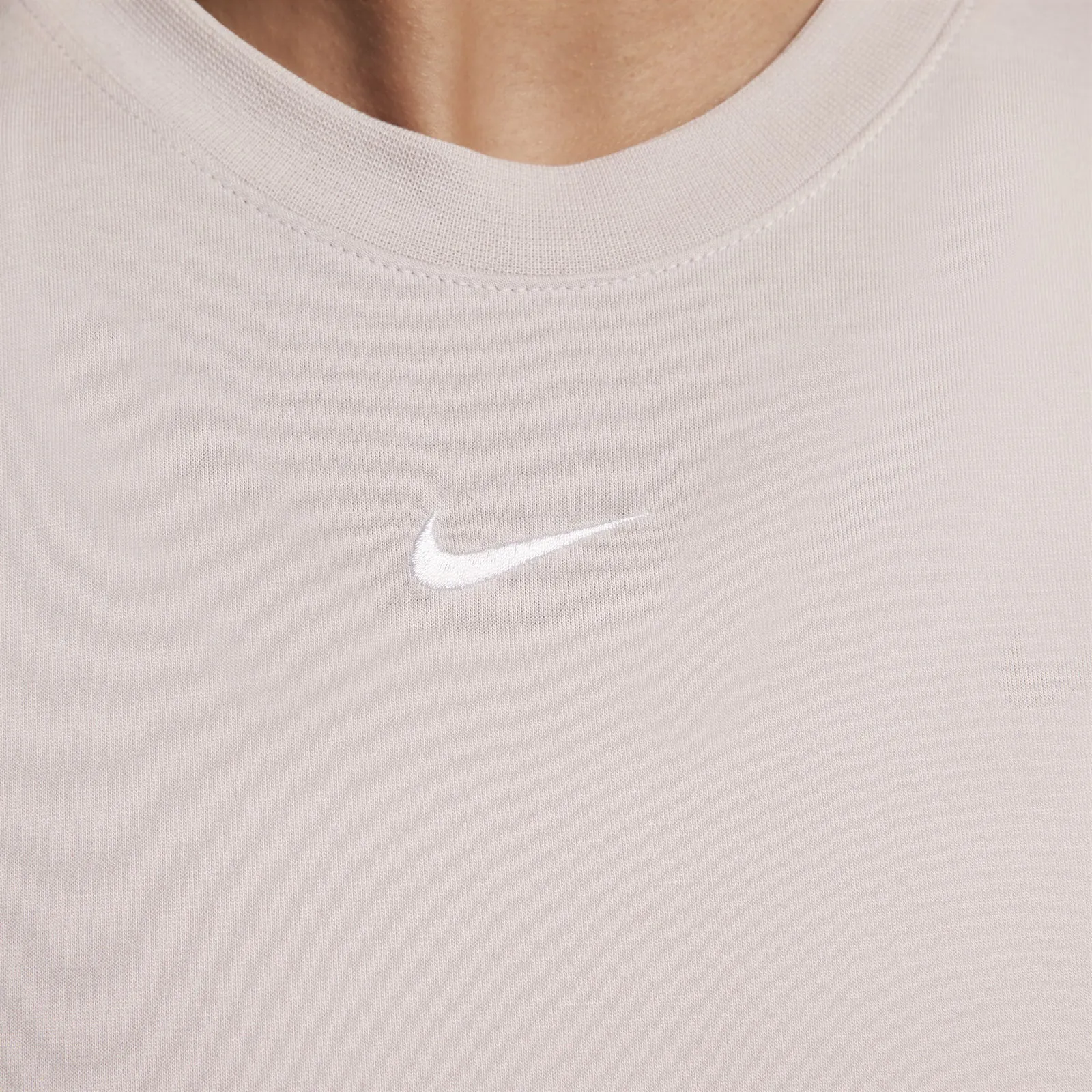 Nike Sportswear Essential