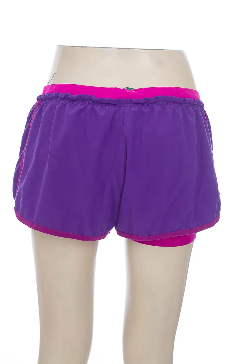 ROPA DEPORTIVA / SALIDA DE BAñO COLOR MORADO  NIKE