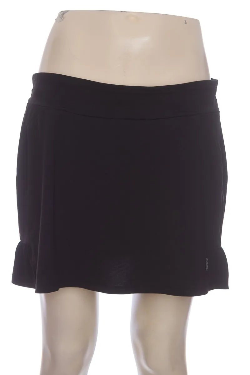 ROPA DEPORTIVA / SALIDA DE BAñO COLOR NEGRO  FILA