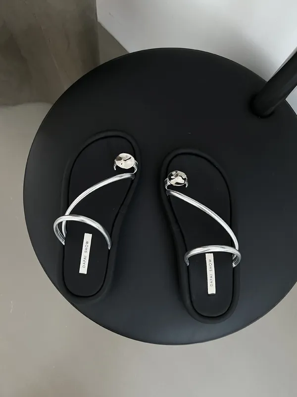 Sandalias de toque de envío gratis zapatillas para niños zapatos para niños para niños diseñadores toboganes hebillas clásicas p