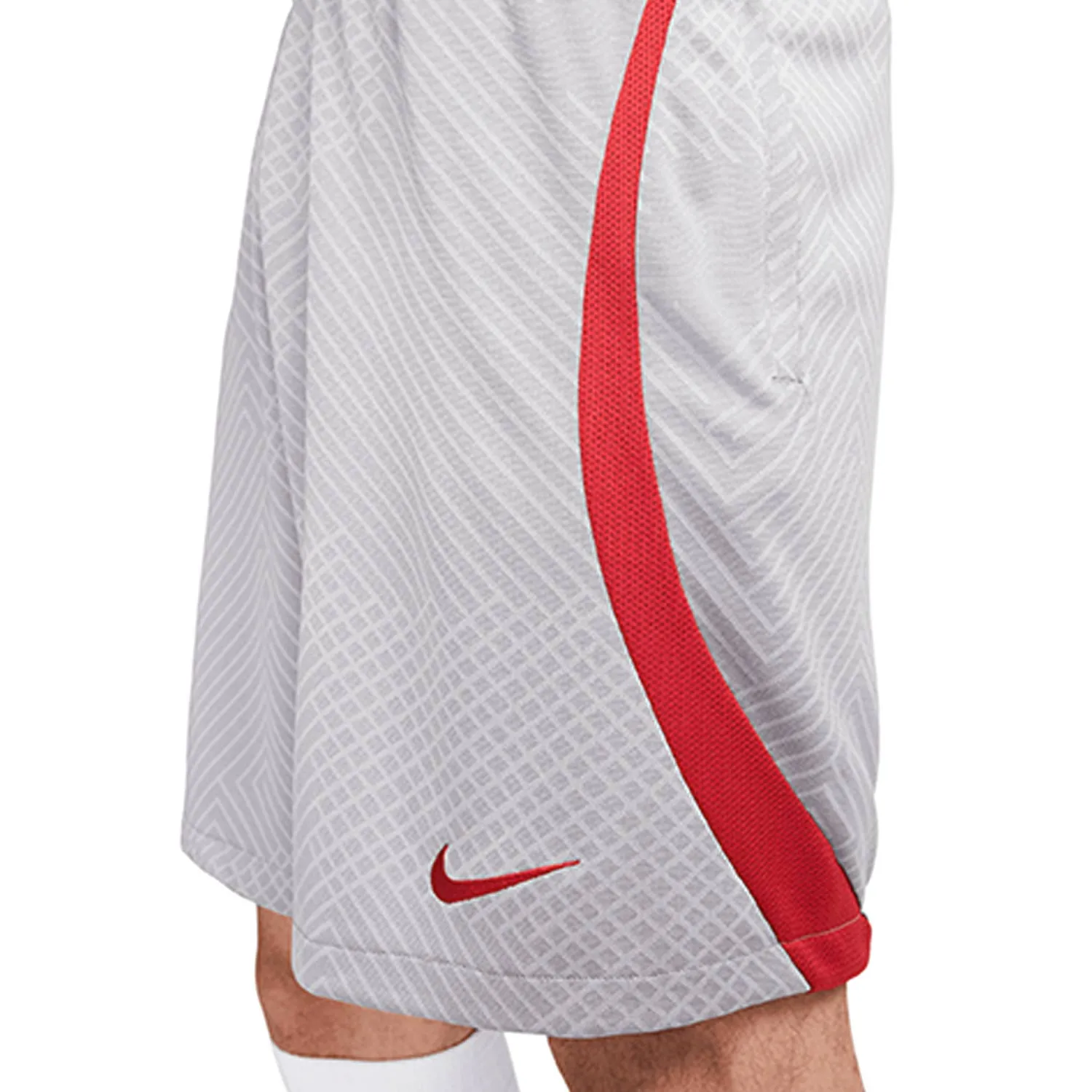 SHORT NIKE LIVERPOOL ENTRENAMIENTO DRIFIT STRIKE