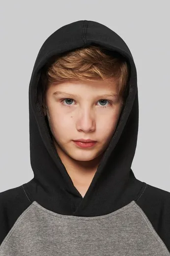 Sudadera bicolor con capucha para niños