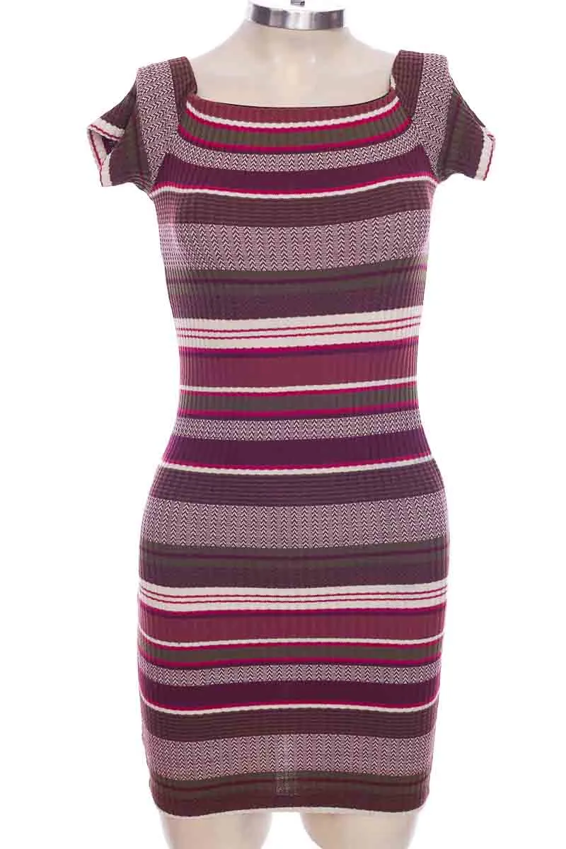 VESTIDO / ENTERIZO COLOR VINOTINTO  SFERA