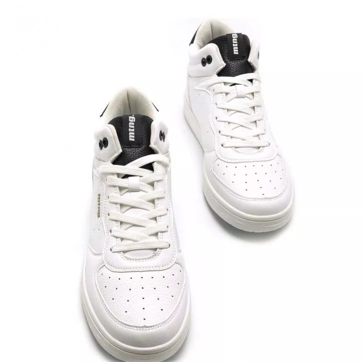Zapatillas deportivas Mustang miami con detalles en negro