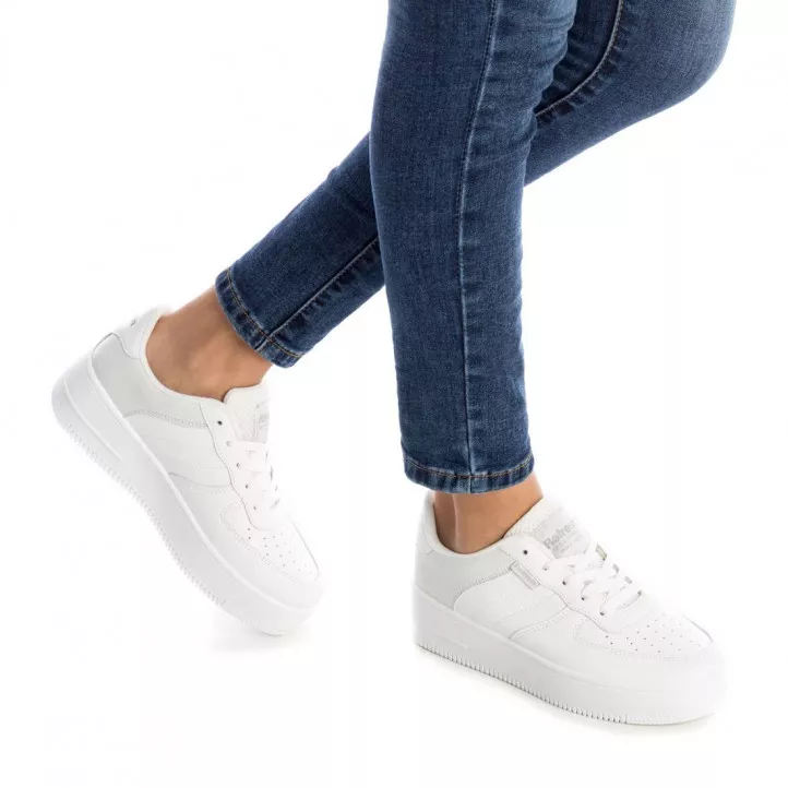 Zapatillas deportivas Refresh blancas de diferentes texturas con cordones