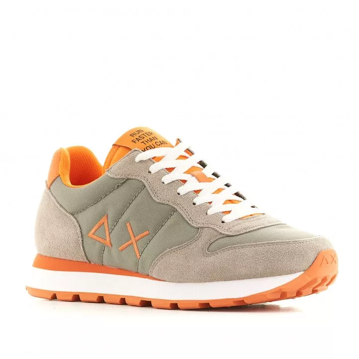 Zapatillas deportivas SUN68 grises con detalles en naranja