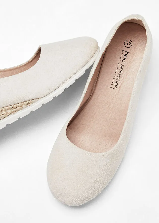 Zapatos de cuña Beige
